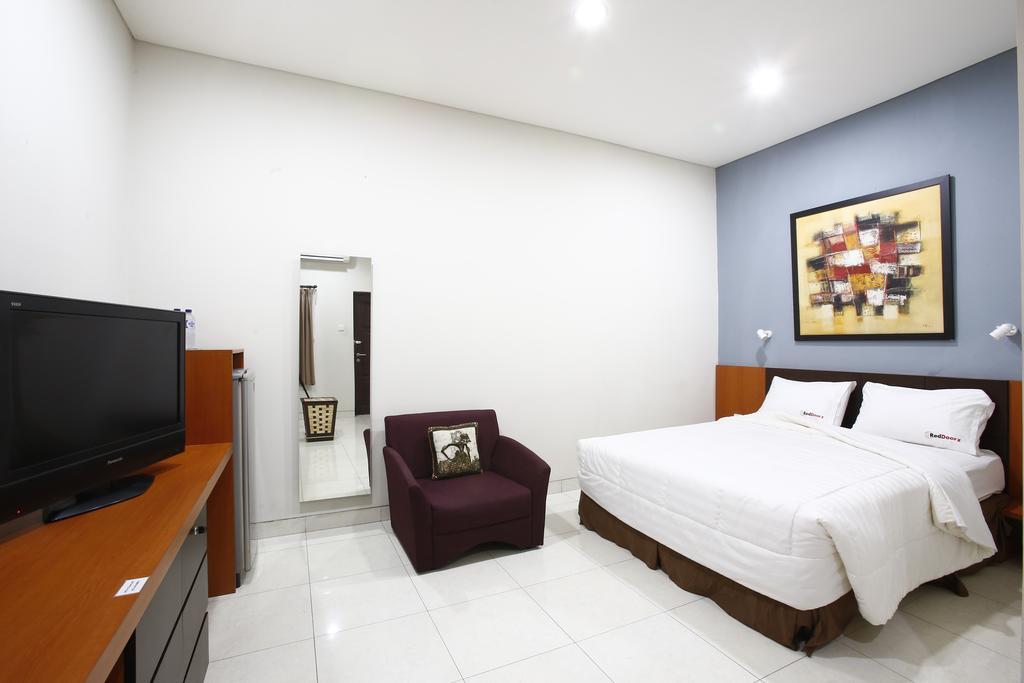Reddoorz @ Menteng Jakarta Exterior foto