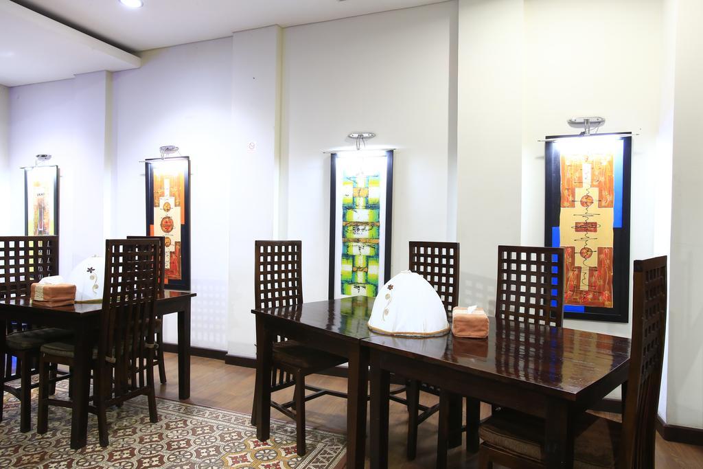 Reddoorz @ Menteng Jakarta Exterior foto