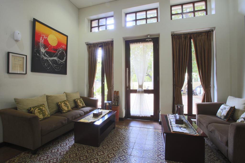 Reddoorz @ Menteng Jakarta Exterior foto